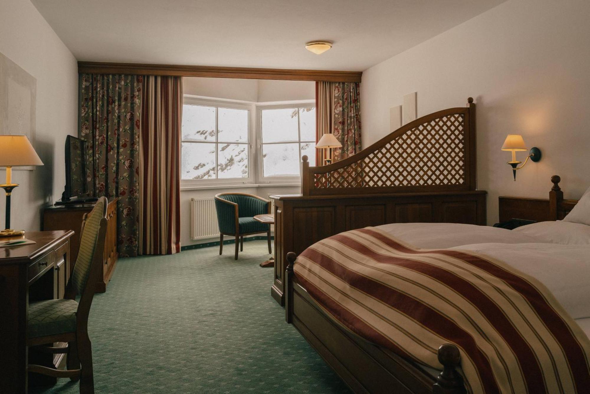Alpenhotel St.Christoph Санкт Кристоф ам Арлберг Екстериор снимка